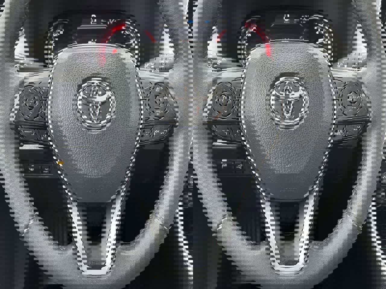 Used 2023 Toyota RAV4 XLE image 10