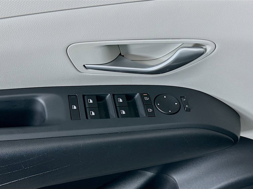 Certified 2025 Hyundai Tucson SEL image 17