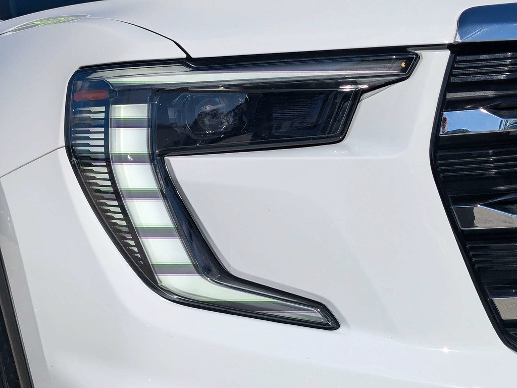 Used 2025 GMC Acadia Elevation FWD image 9