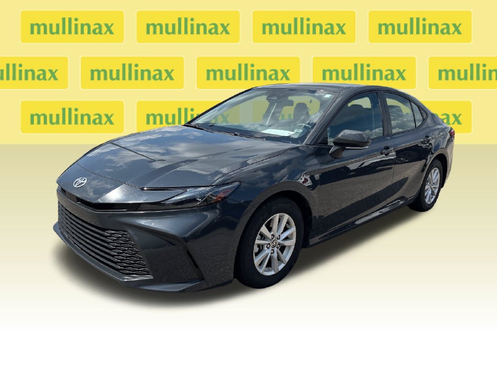 Used 2025 Toyota Camry LE FWD image 6
