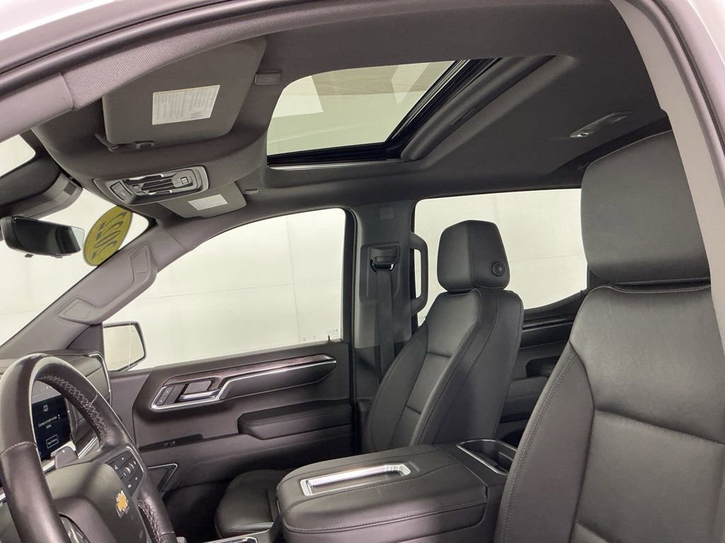 Used 2022 Chevrolet Silverado 1500 LTZ w/ LTZ Premium Package image 14