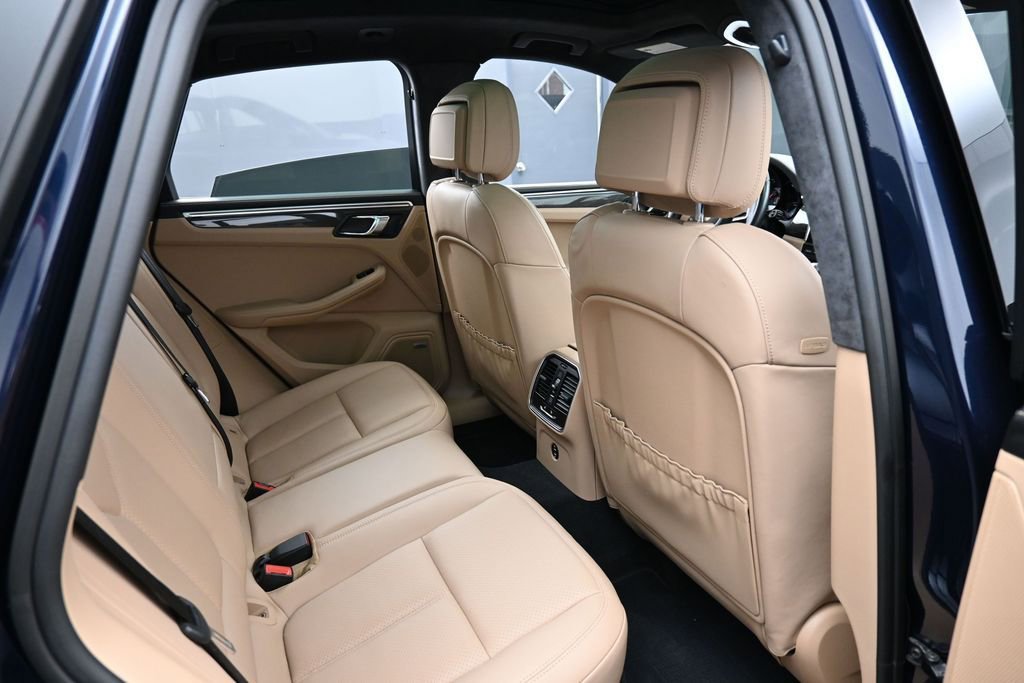 Certified 2020 Porsche Macan GTS AWD/4WD image 28