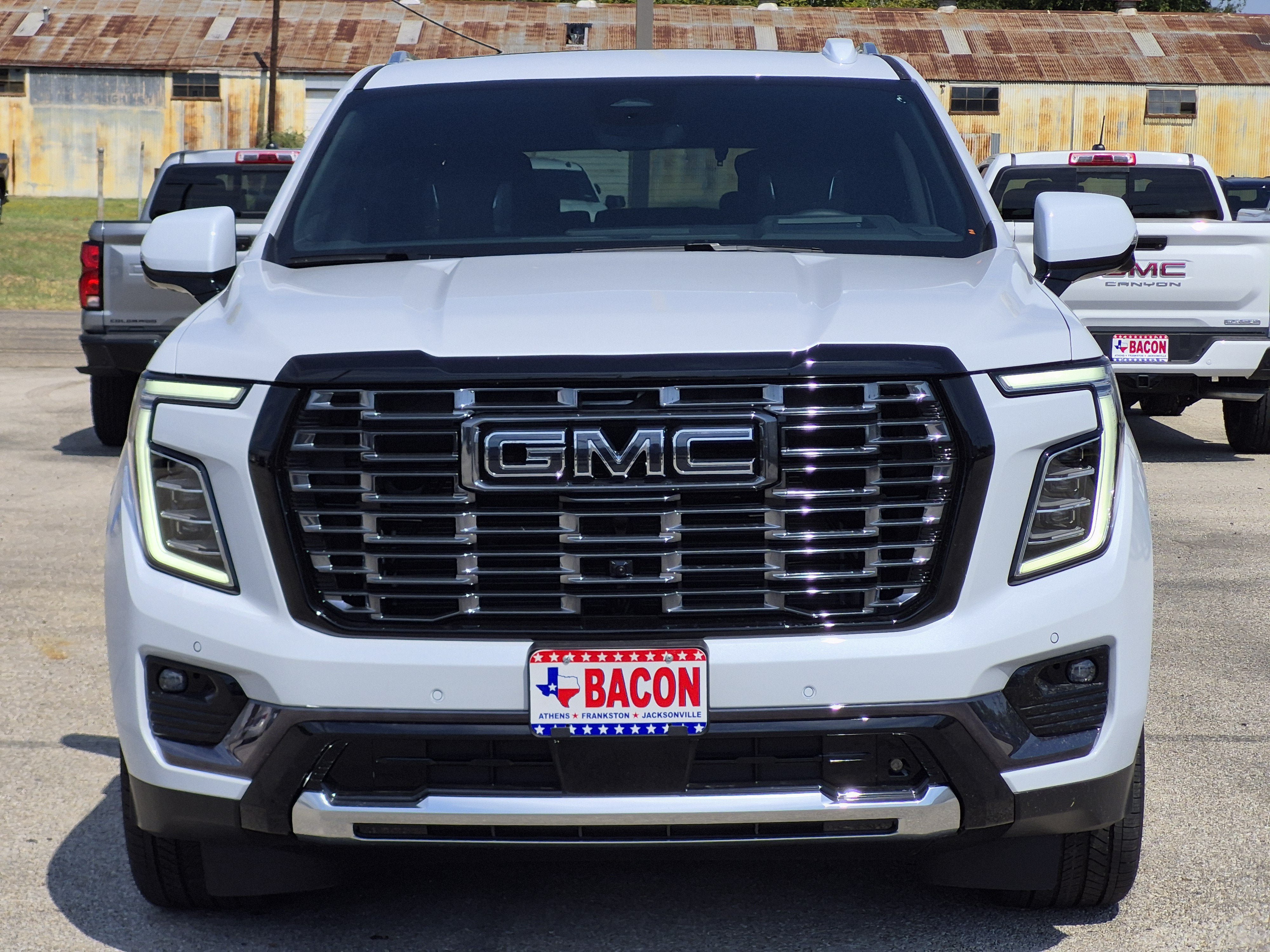 New 2026 GMC Yukon Denali Ultimate AWD/4WD image 2