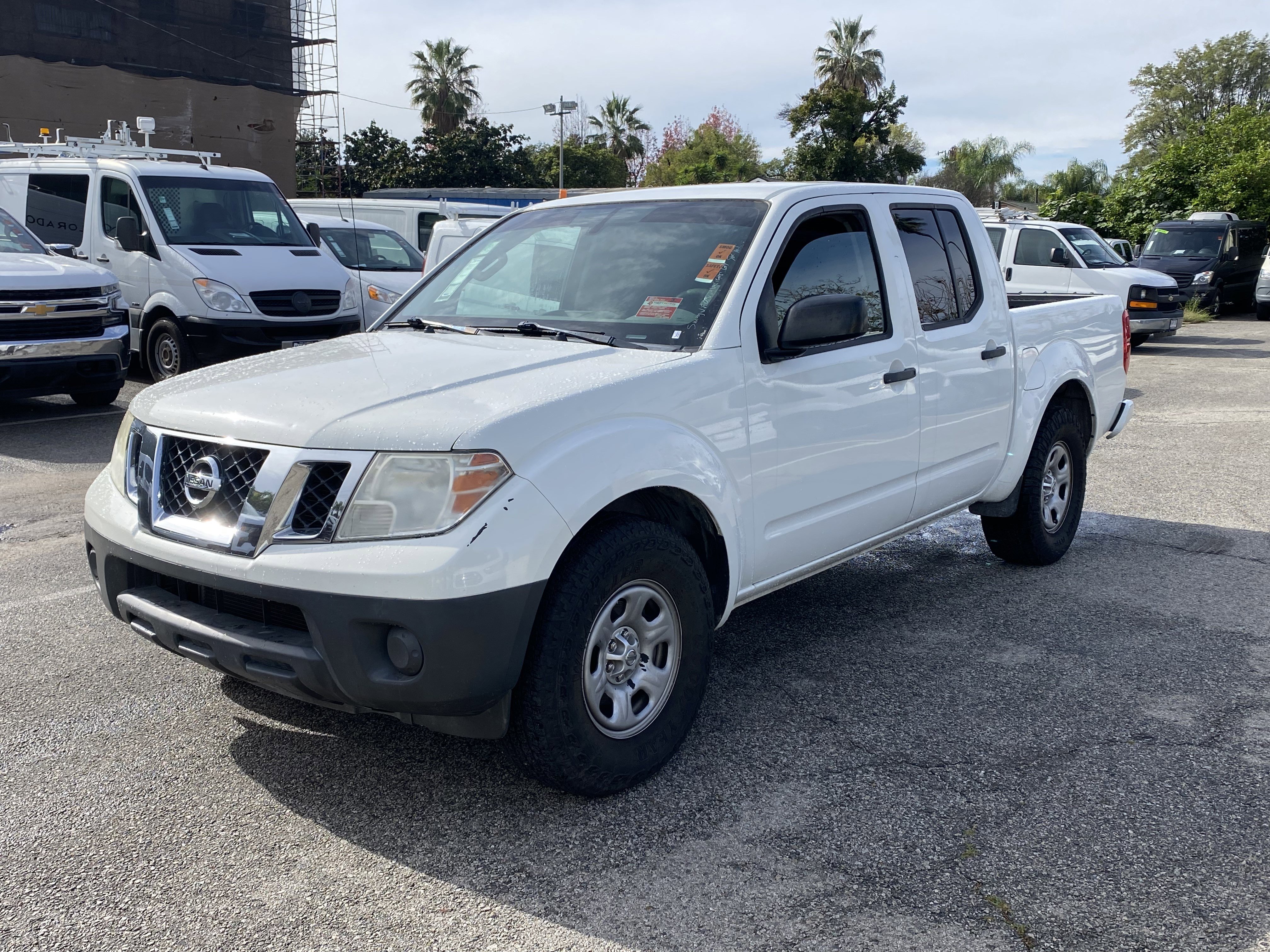 Used 2019 Nissan Frontier S image 2