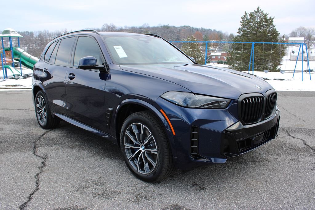 New 2026 BMW X5 xDrive40i w/ M Sport Package image 2