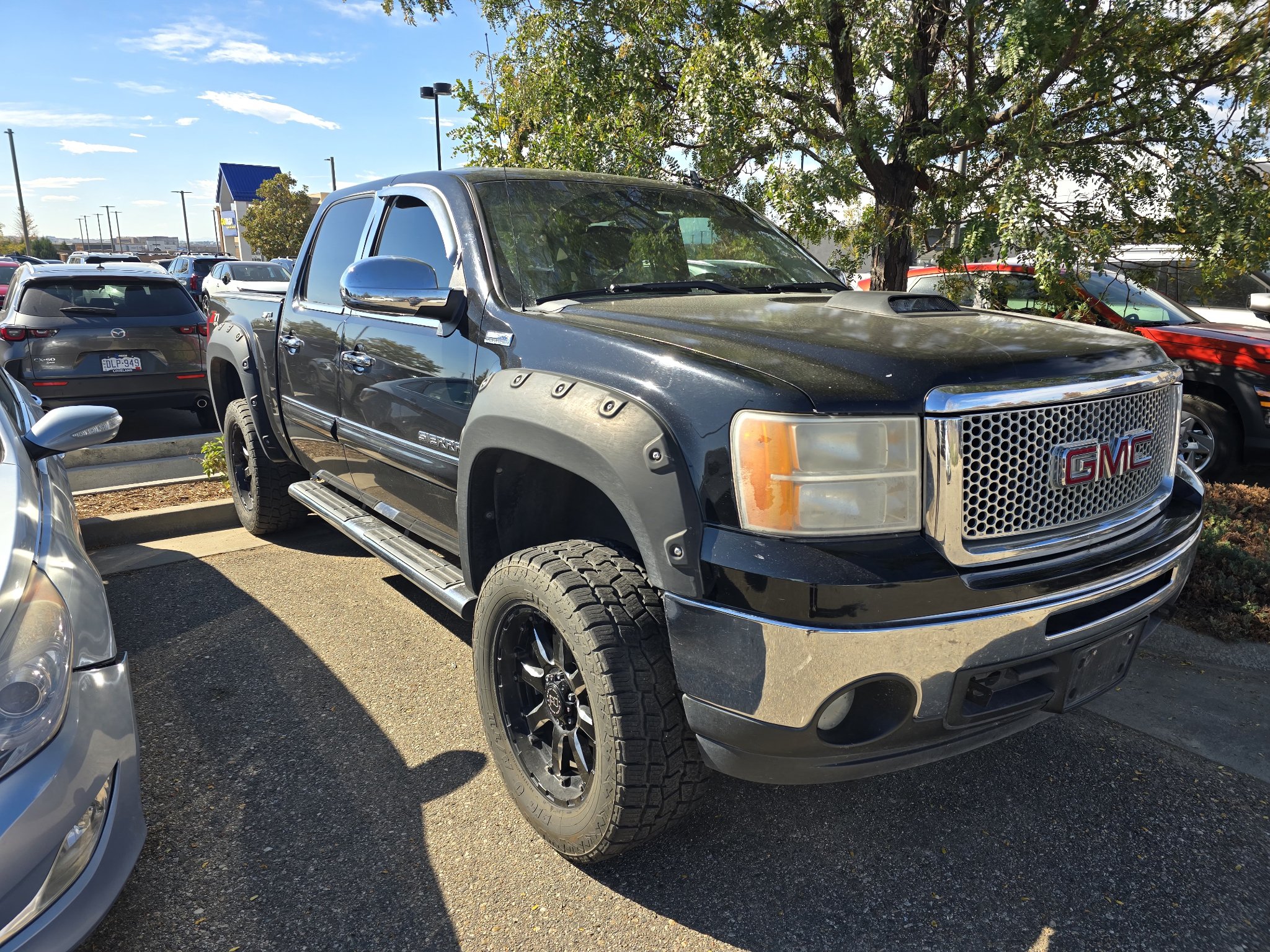 Used 2012 GMC Sierra 1500 SLT w/ All-Terrain Package AWD/4WD image 19