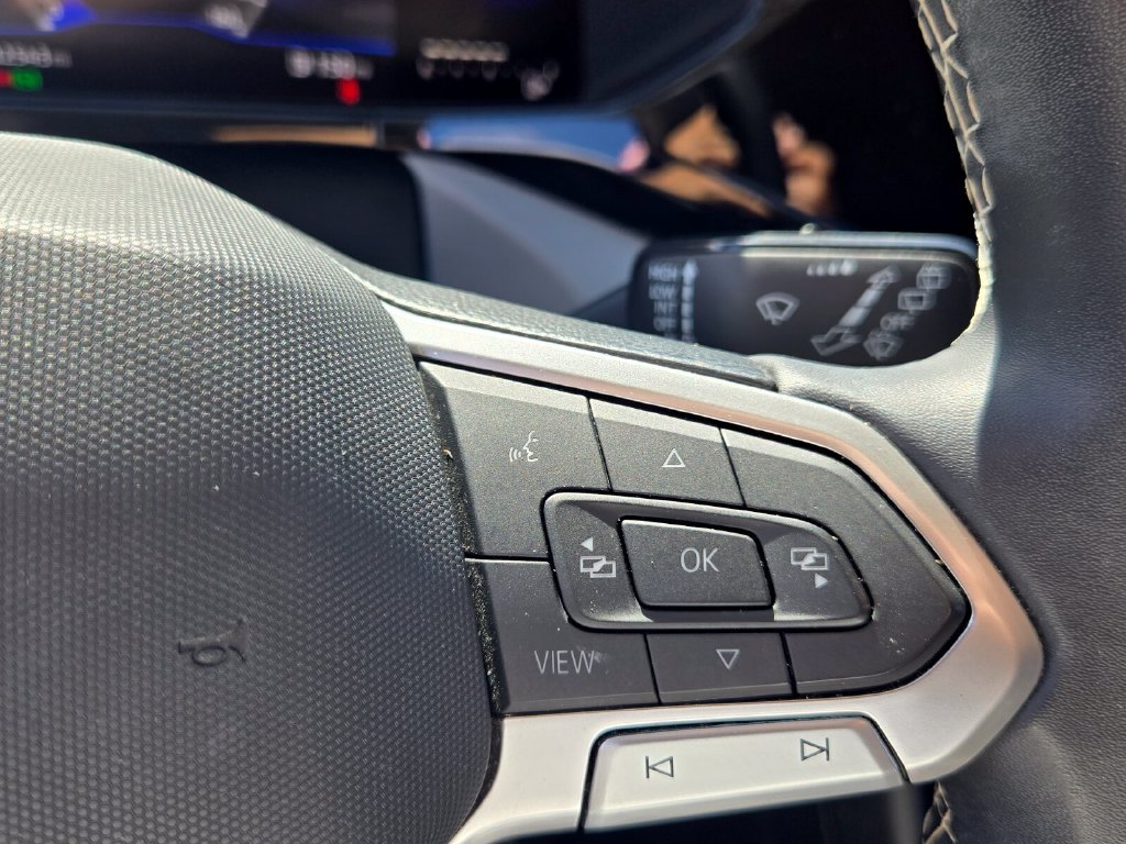Certified 2023 Volkswagen Taos S FWD image 24