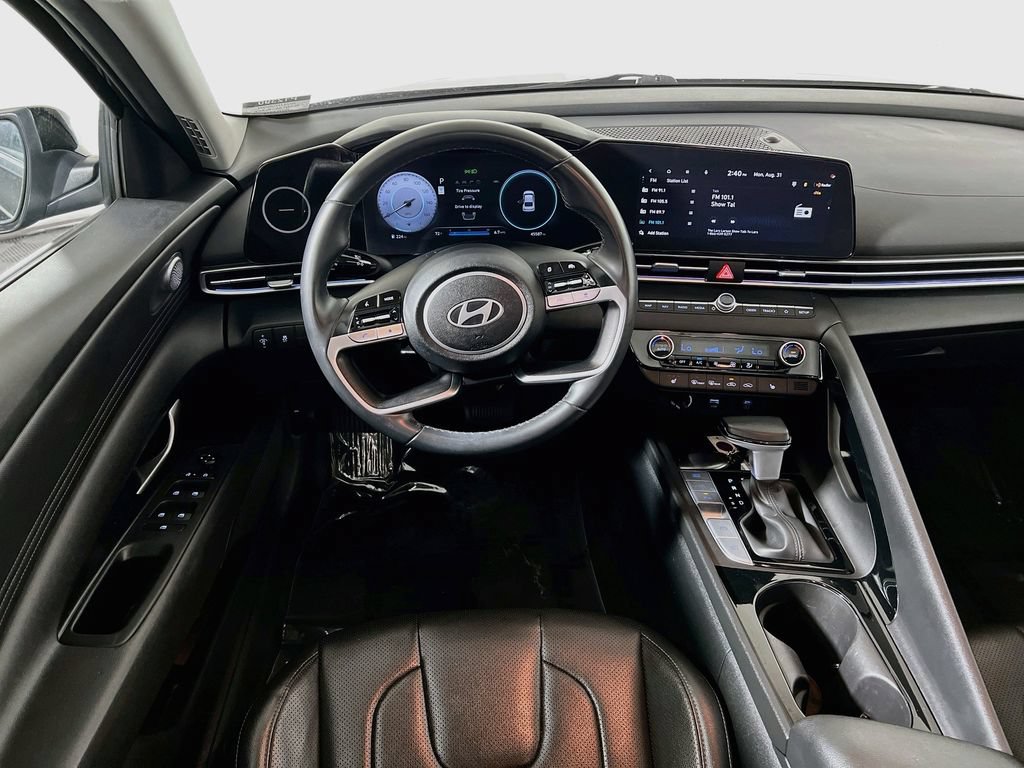 Used 2024 Hyundai Elantra Limited FWD image 21