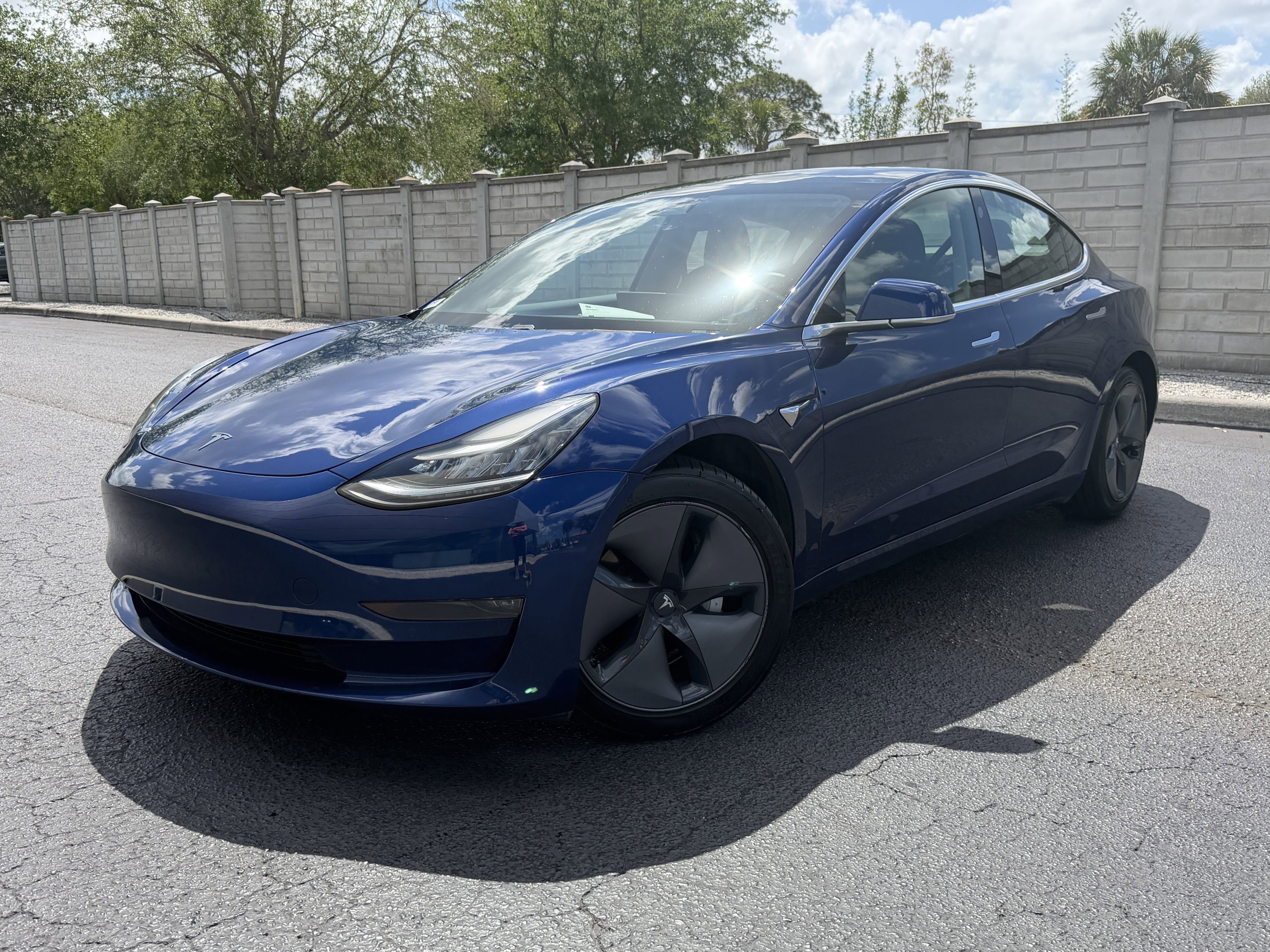 Used 2019 Tesla Model 3 Long Range image 1