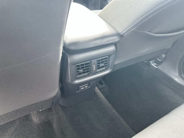 Used 2025 Toyota RAV4 XLE AWD/4WD image 18