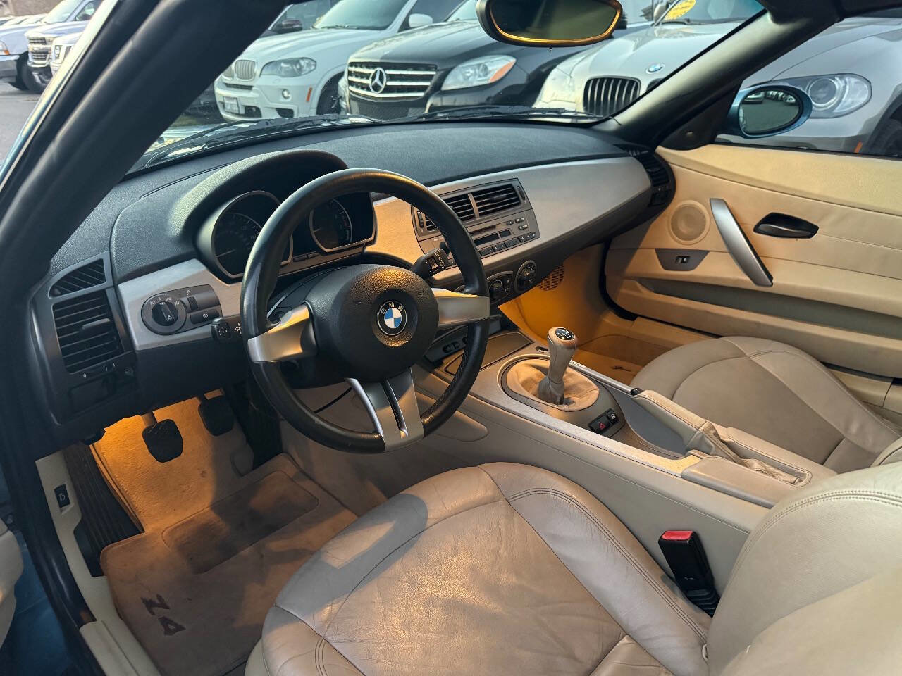Used 2003 BMW Z4 2.5i RWD image 13