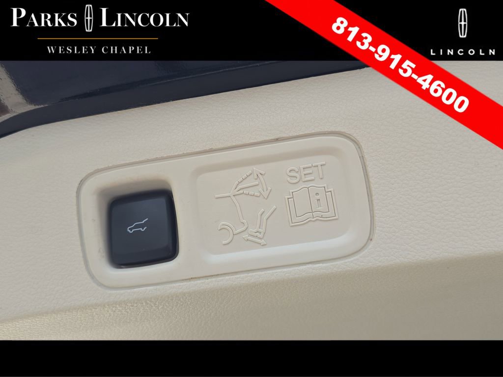 Certified 2022 Lincoln Navigator L Black Label AWD/4WD image 9