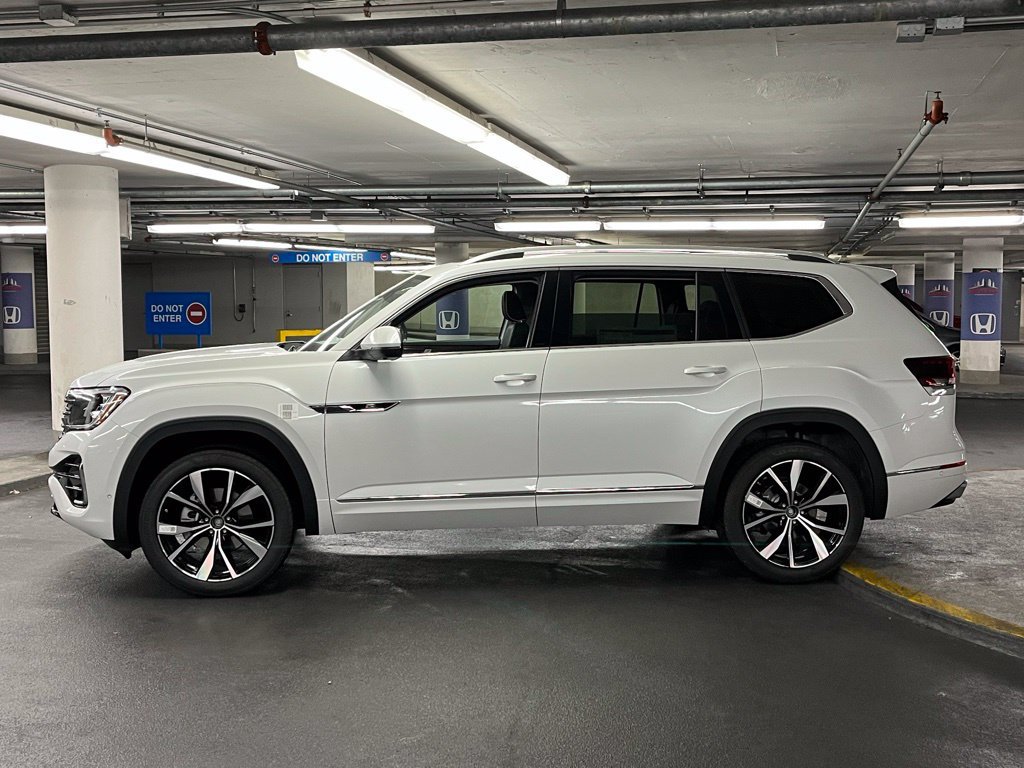 New 2026 Volkswagen Atlas SEL Premium R-Line AWD/4WD image 35