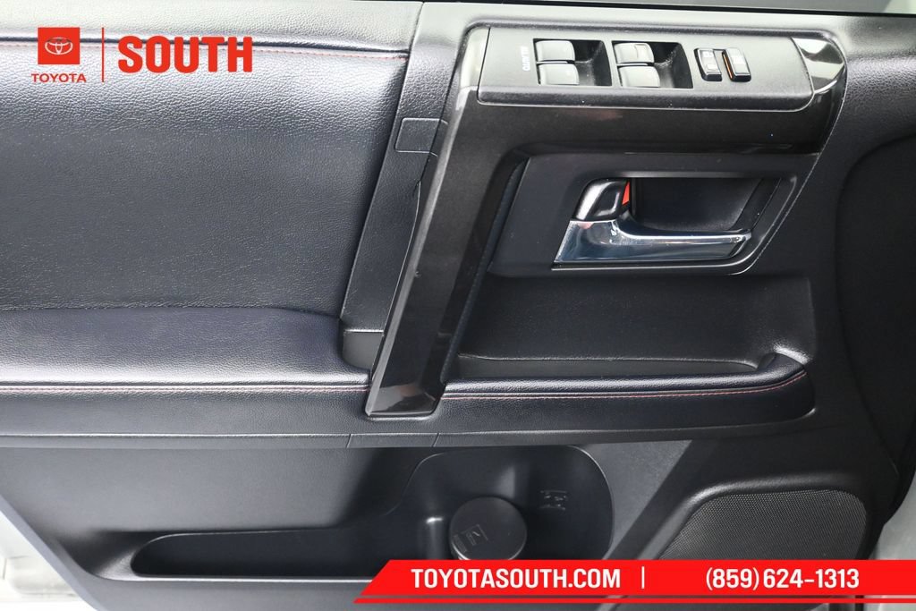 Used 2023 Toyota 4Runner TRD Off-Road AWD/4WD image 23