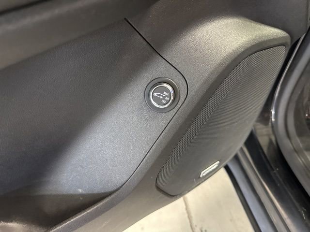 Used 2017 GMC Acadia SLT image 46