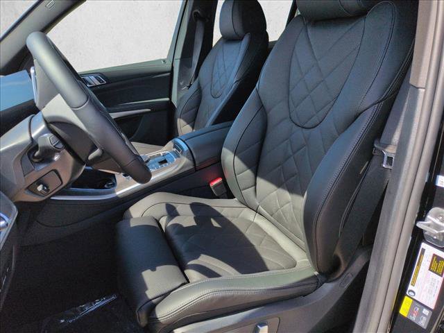 New 2026 BMW X5 xDrive50e image 4
