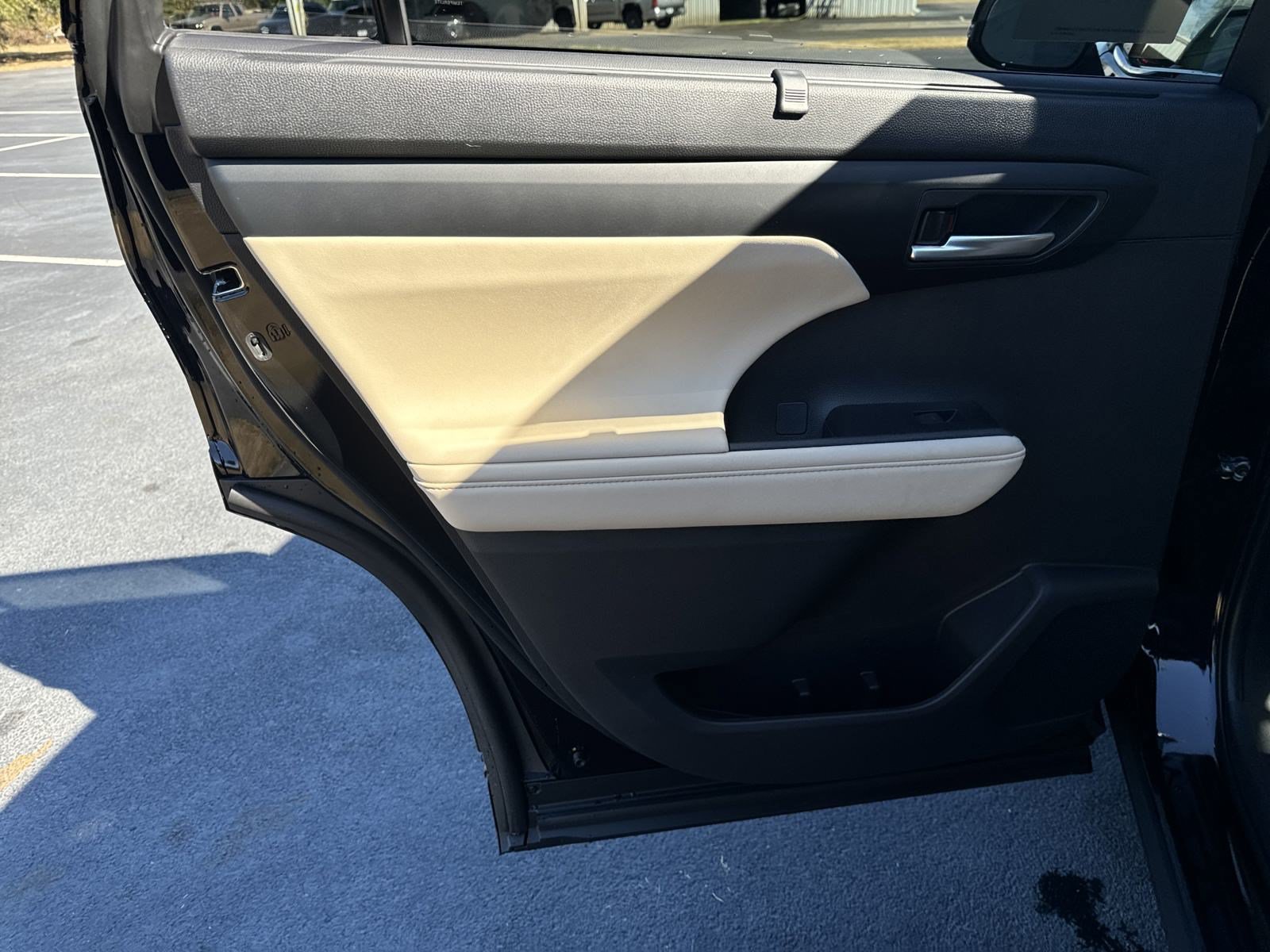 New 2025 Toyota Highlander XLE AWD/4WD image 29