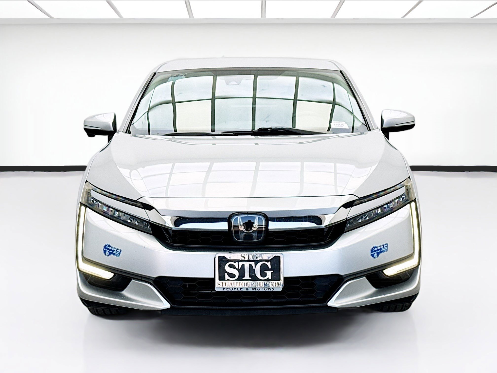 Used 2021 Honda Clarity Touring image 2