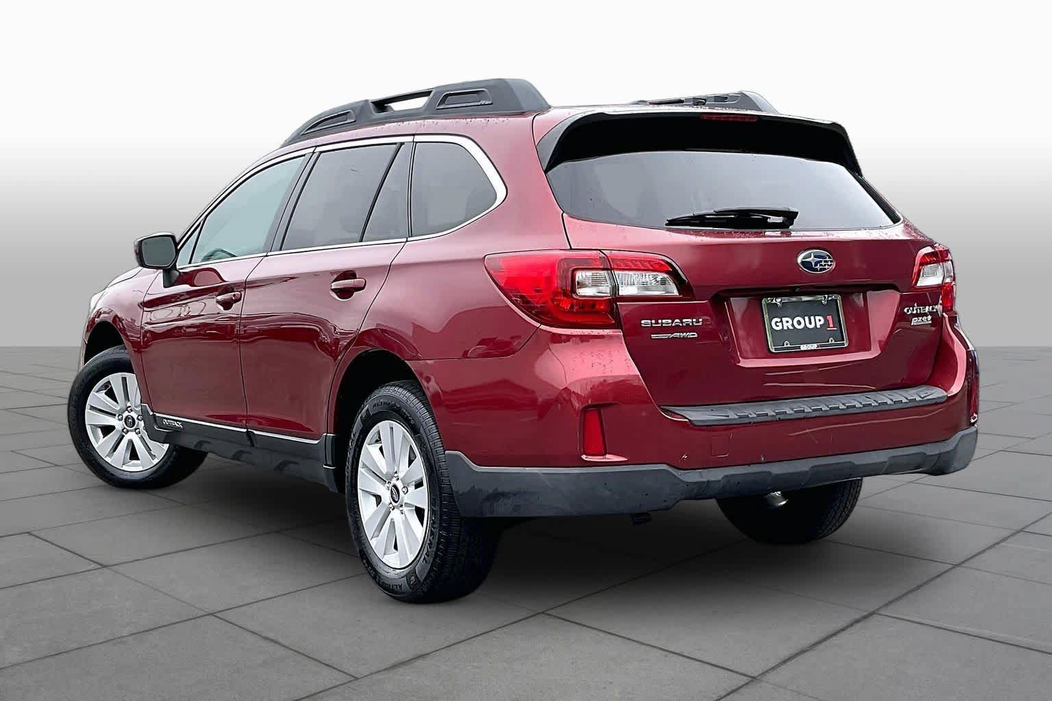 Used 2015 Subaru Outback 2.5i Premium AWD/4WD image 12