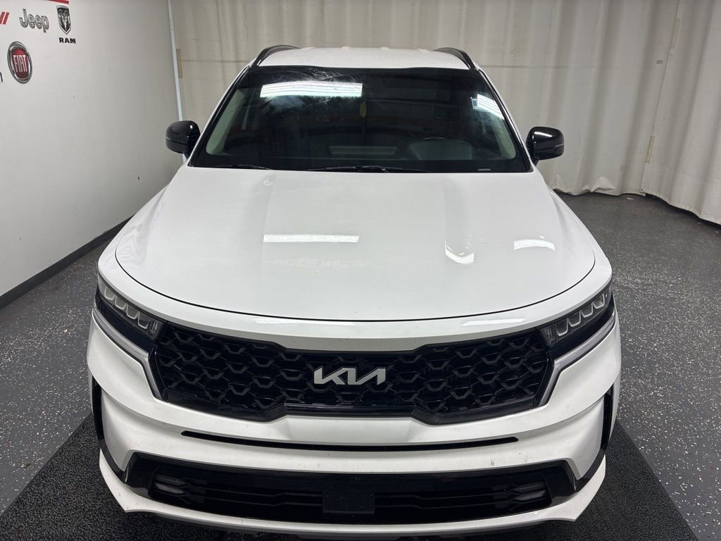 Used 2022 Kia Sorento EX image 3