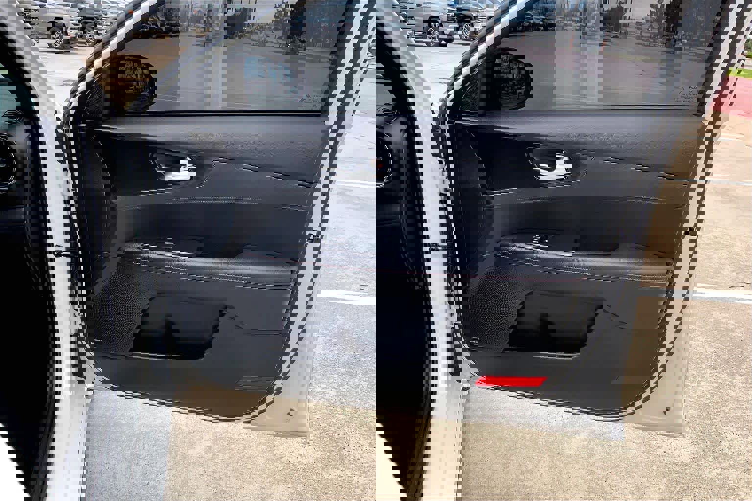 Used 2023 Kia Forte GT image 22