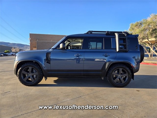 Used 2023 Land Rover Defender 110 SE image 3