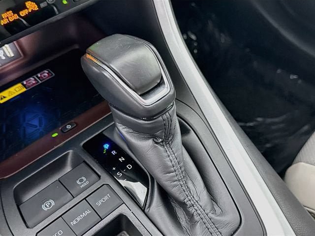Certified 2025 Toyota RAV4 Limited w/ Advanced Technology Package FWD image 18