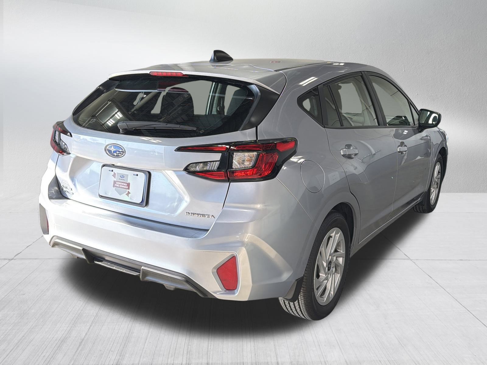 Certified 2025 Subaru Impreza 2.0i image 7