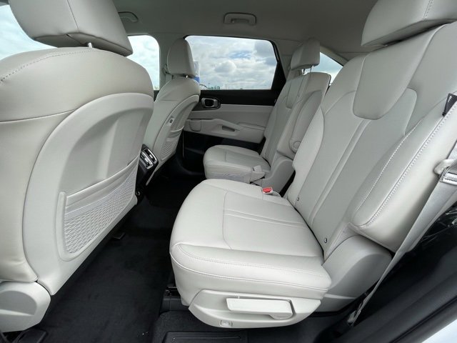 New 2025 Kia Sorento EX image 22