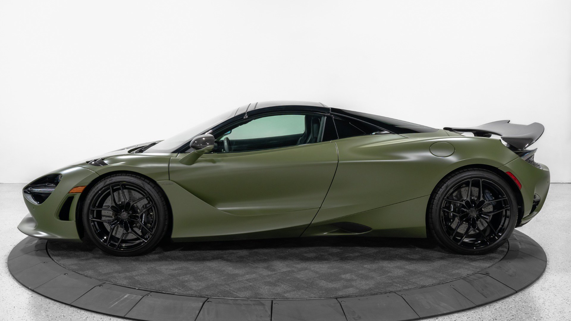 Used 2026 McLaren 750S image 18