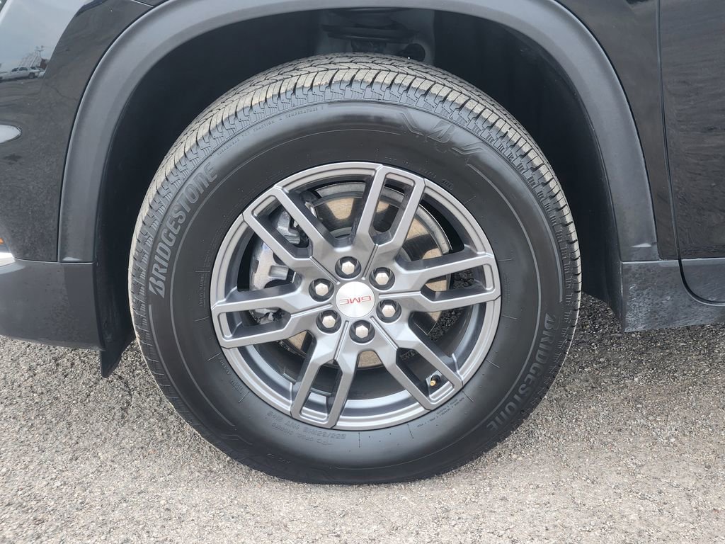 Used 2025 GMC Acadia Elevation image 13