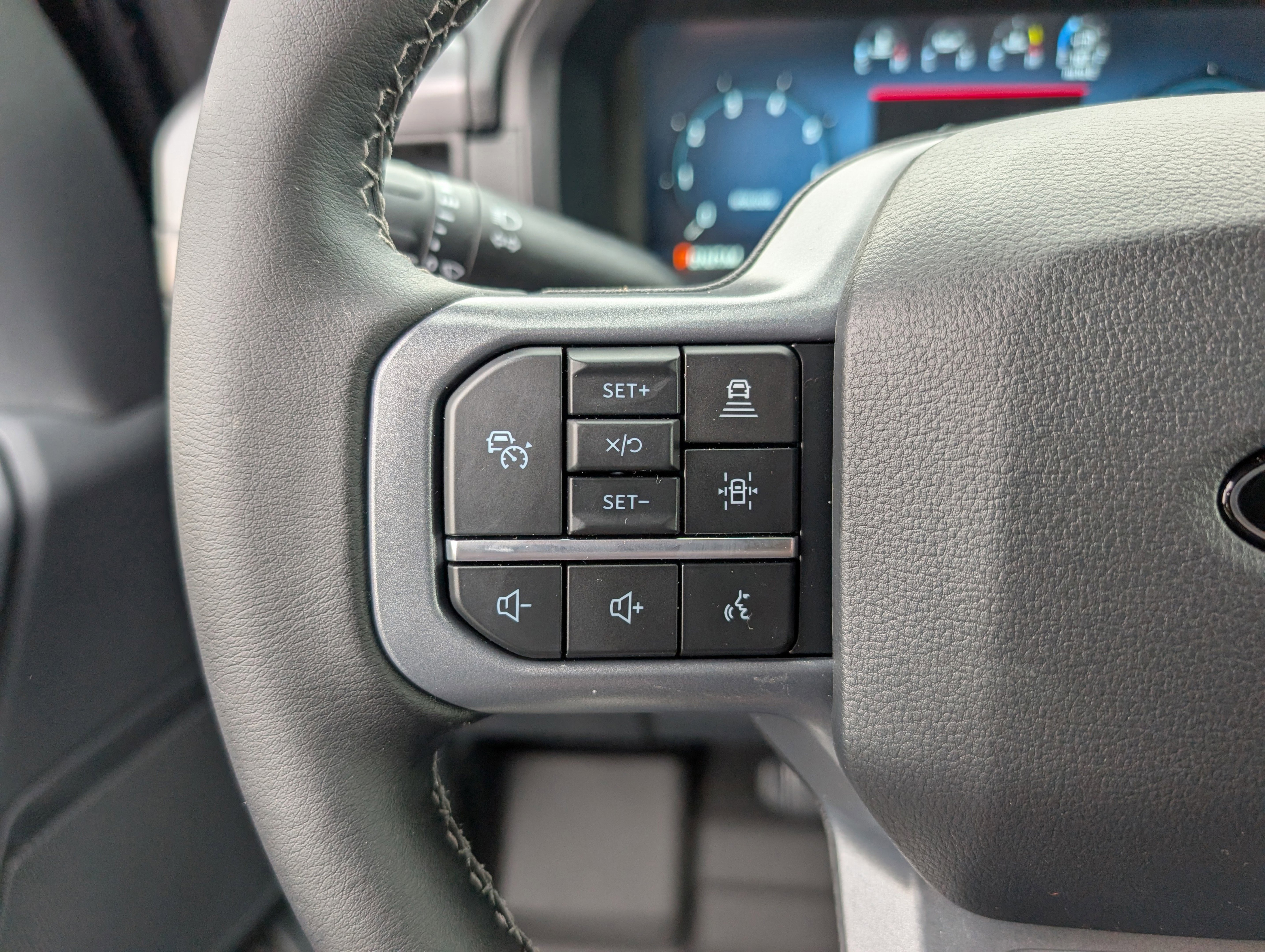 New 2025 Ford F150 XLT w/ Equipment Group 302A MID image 21