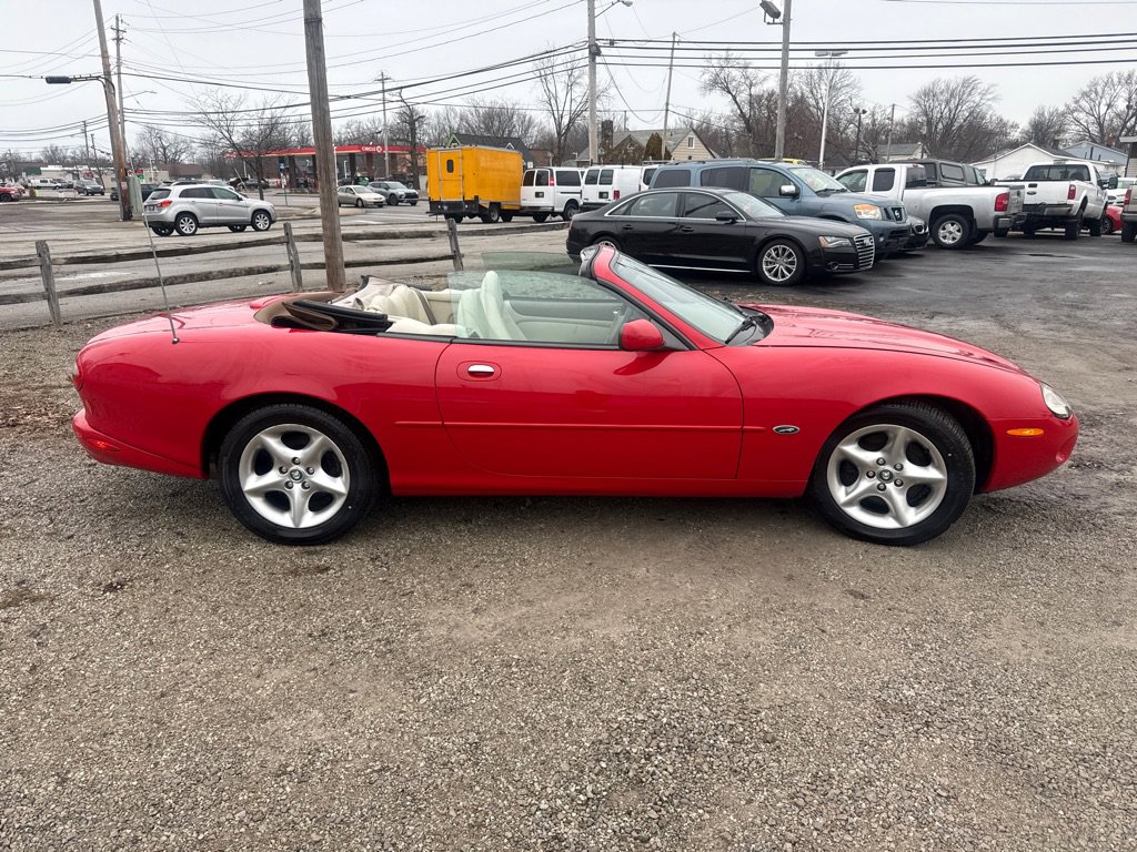 Used 2000 Jaguar XK8 Convertible image 4