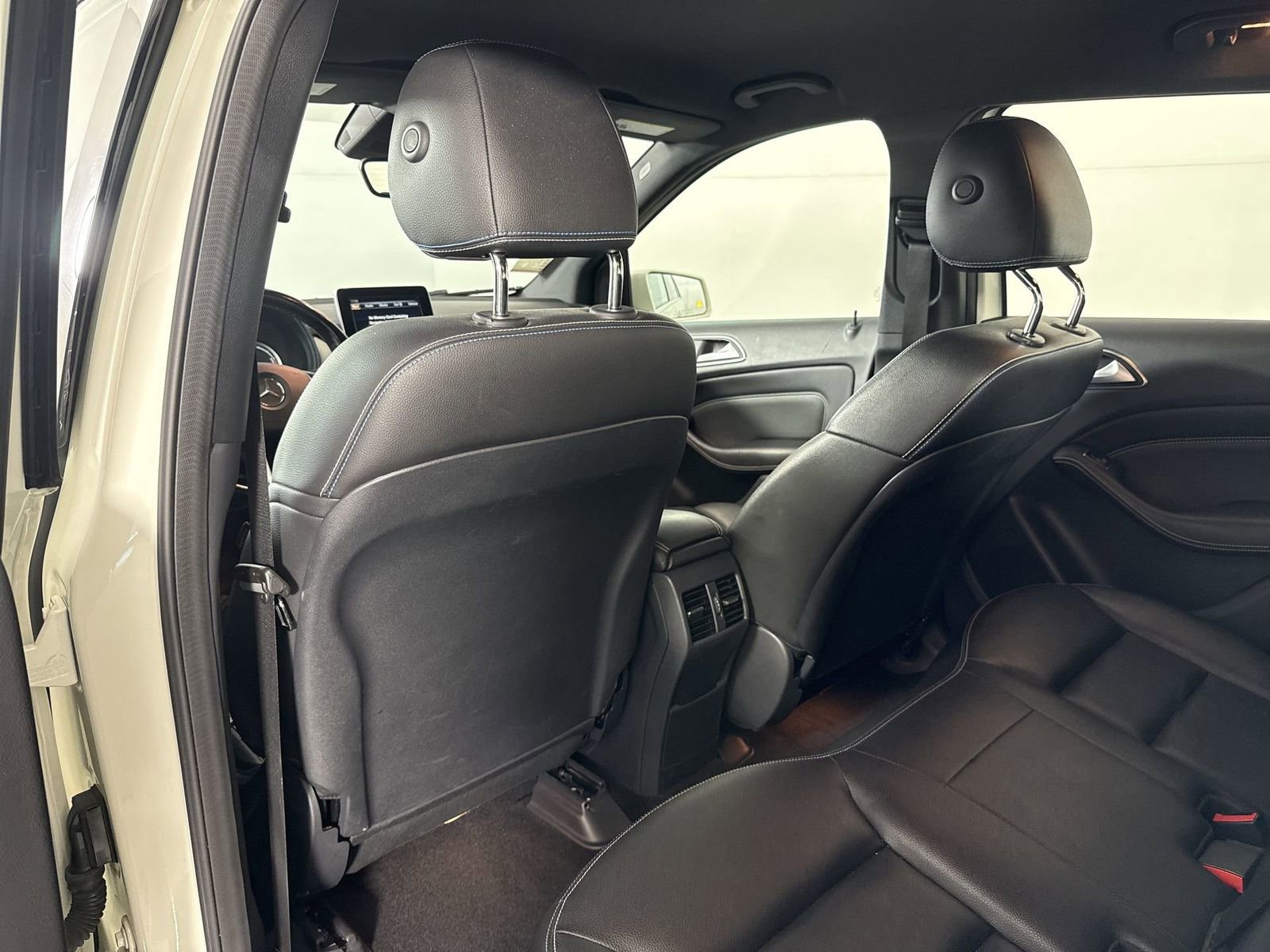 Used 2017 Mercedes-Benz B 250e image 24