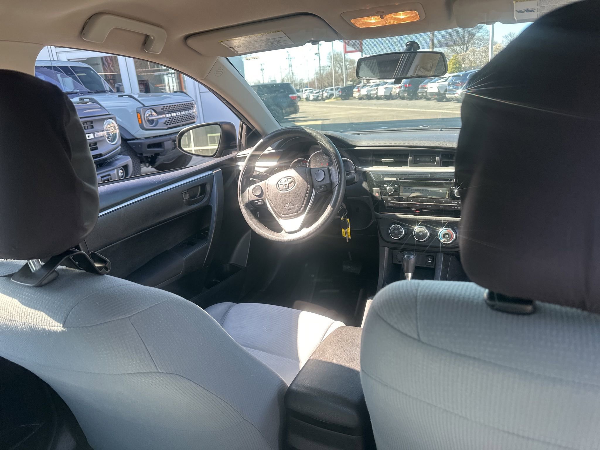 Used 2015 Toyota Corolla L image 17