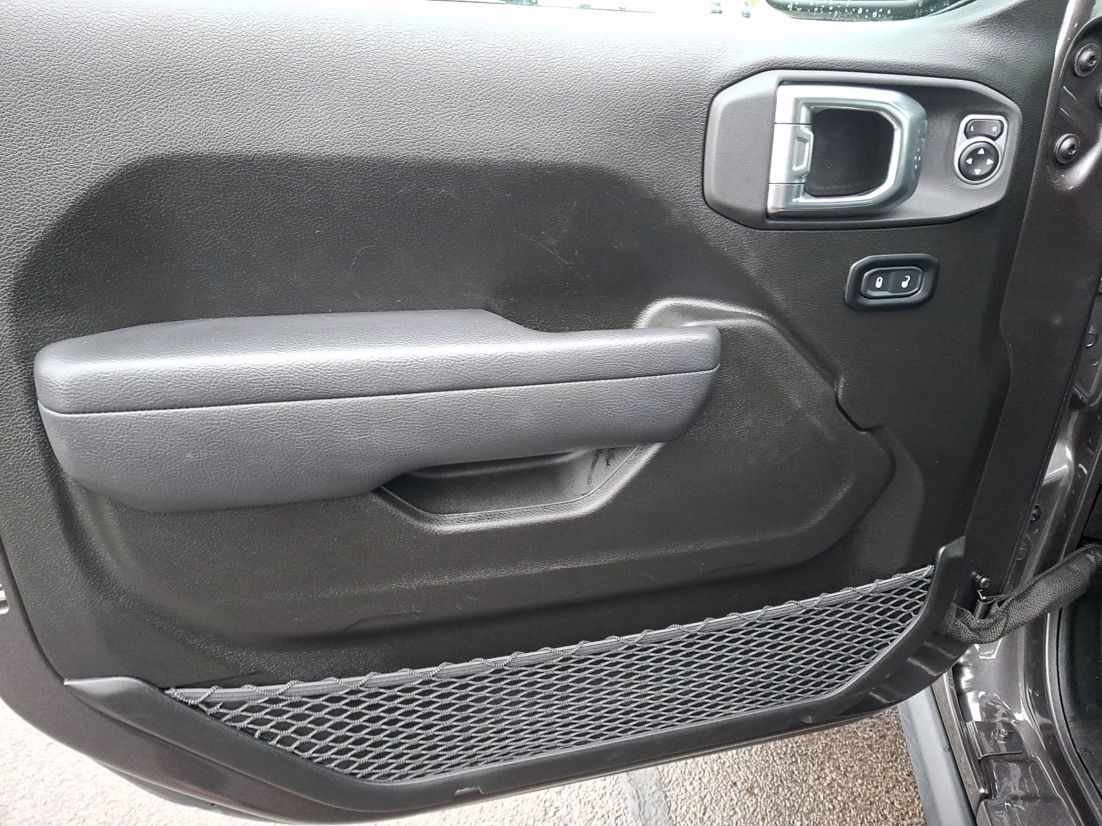 Certified 2025 Jeep Wrangler Unlimited Sport S 4xe image 12