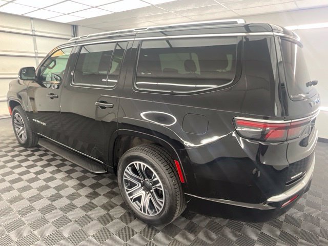 Used 2023 Jeep Wagoneer 4WD w/ Premium Group I image 28