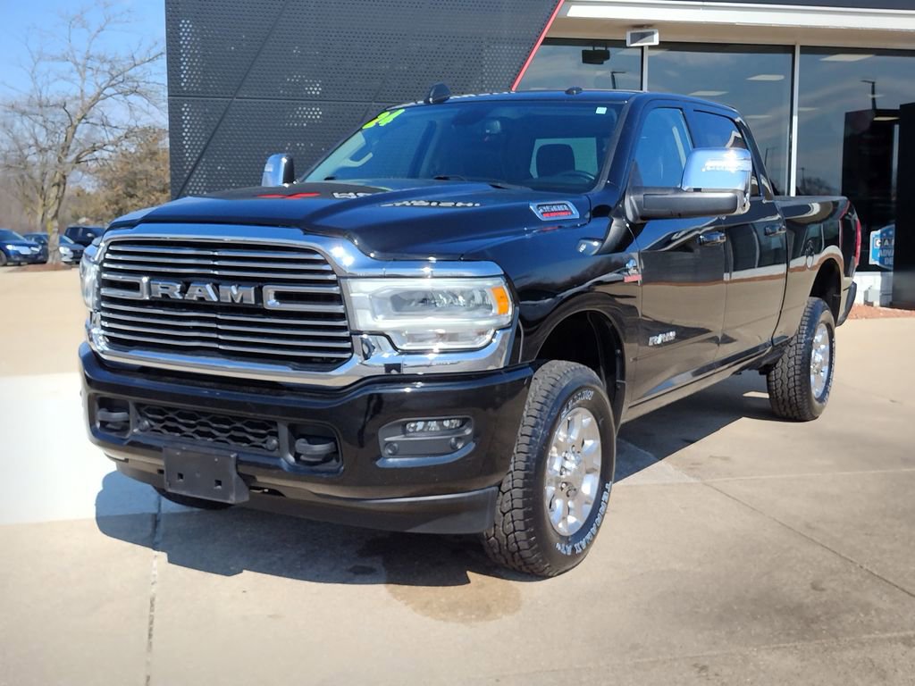 Used 2024 RAM 2500 Laramie AWD/4WD image 1