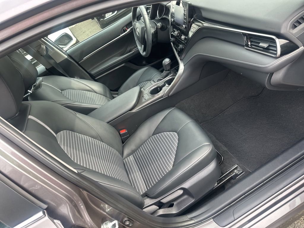 Used 2023 Toyota Camry SE w/ Cold Weather Package image 38