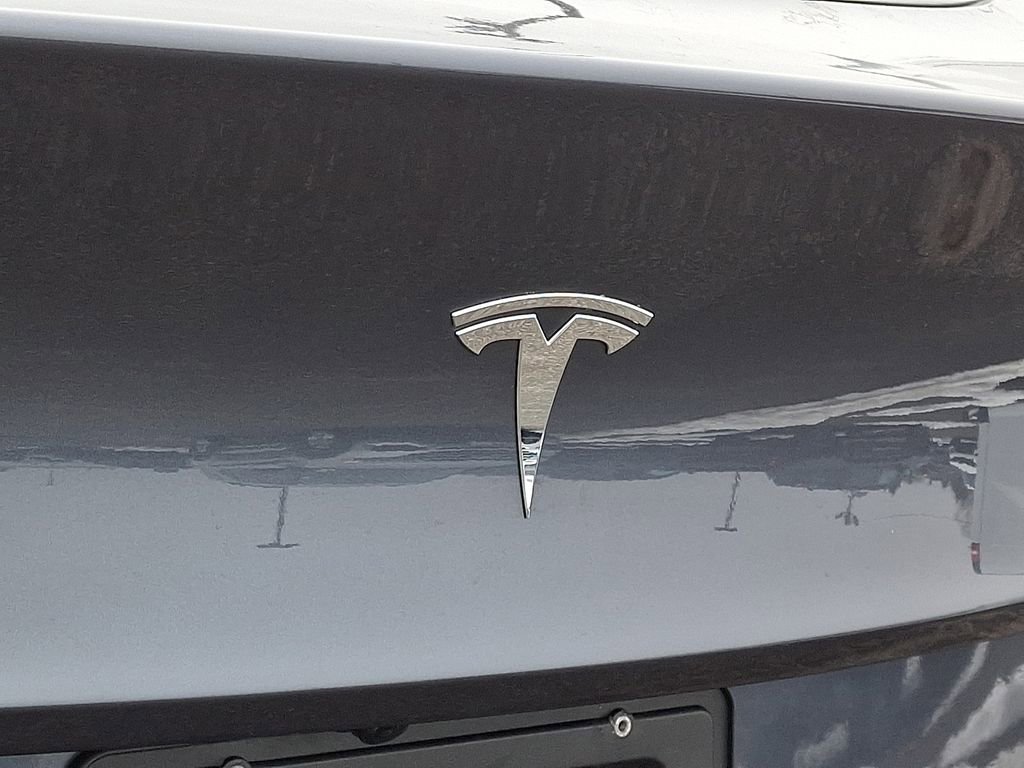 Used 2023 Tesla Model Y Long Range image 31