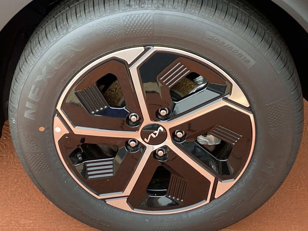 New 2025 Kia Niro EX w/ EX Cold Weather Package image 3