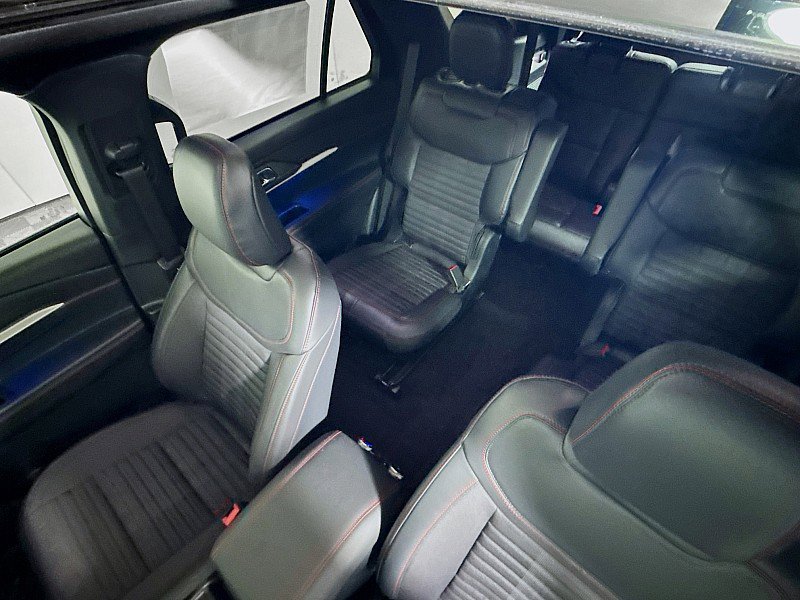 New 2025 Ford Explorer ST-Line w/ Premium Package AWD/4WD image 14