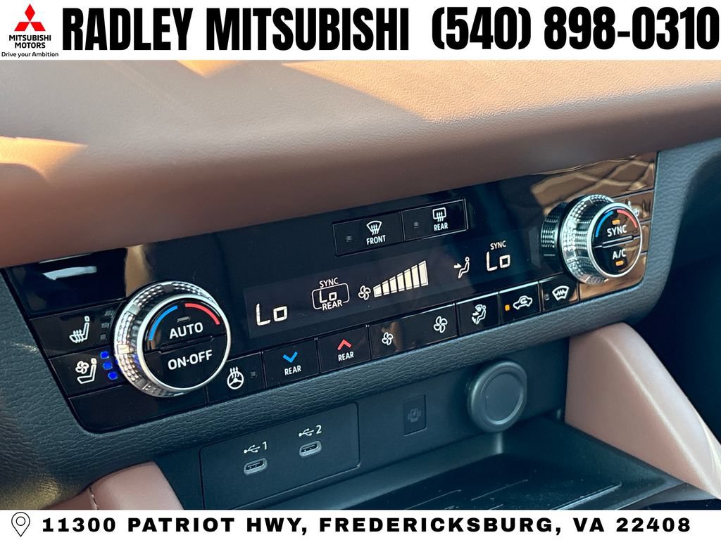 New 2026 Mitsubishi Outlander SEL AWD/4WD image 10