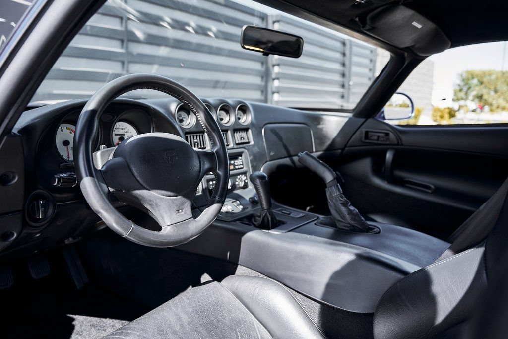 Used 1996 Dodge Viper GTS RWD image 4