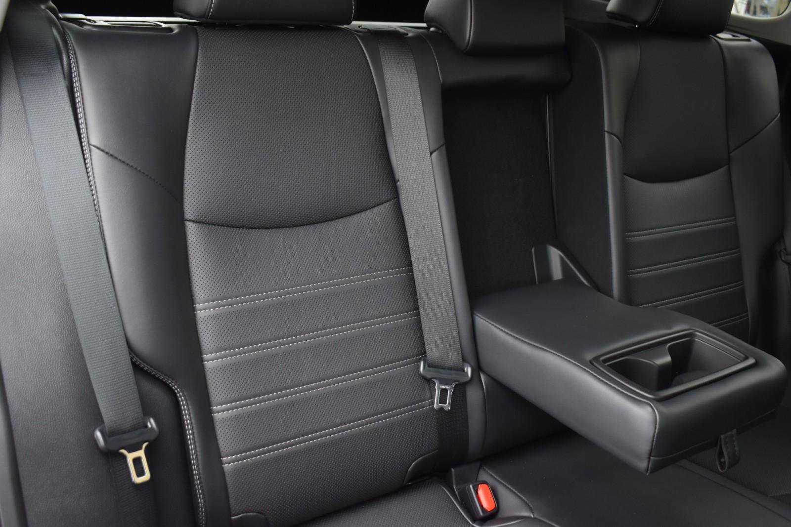 Used 2023 Toyota RAV4 Limited image 38