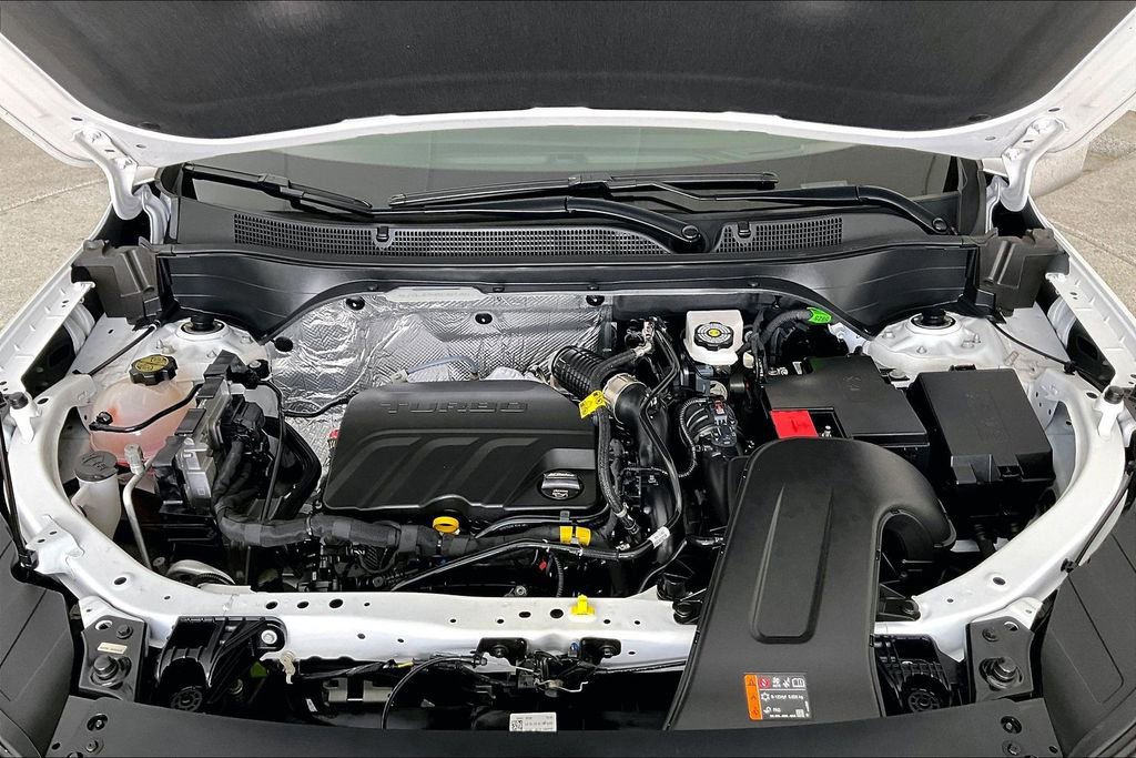 Used 2025 Chevrolet Trax RS w/ Driver Confidence Package image 12