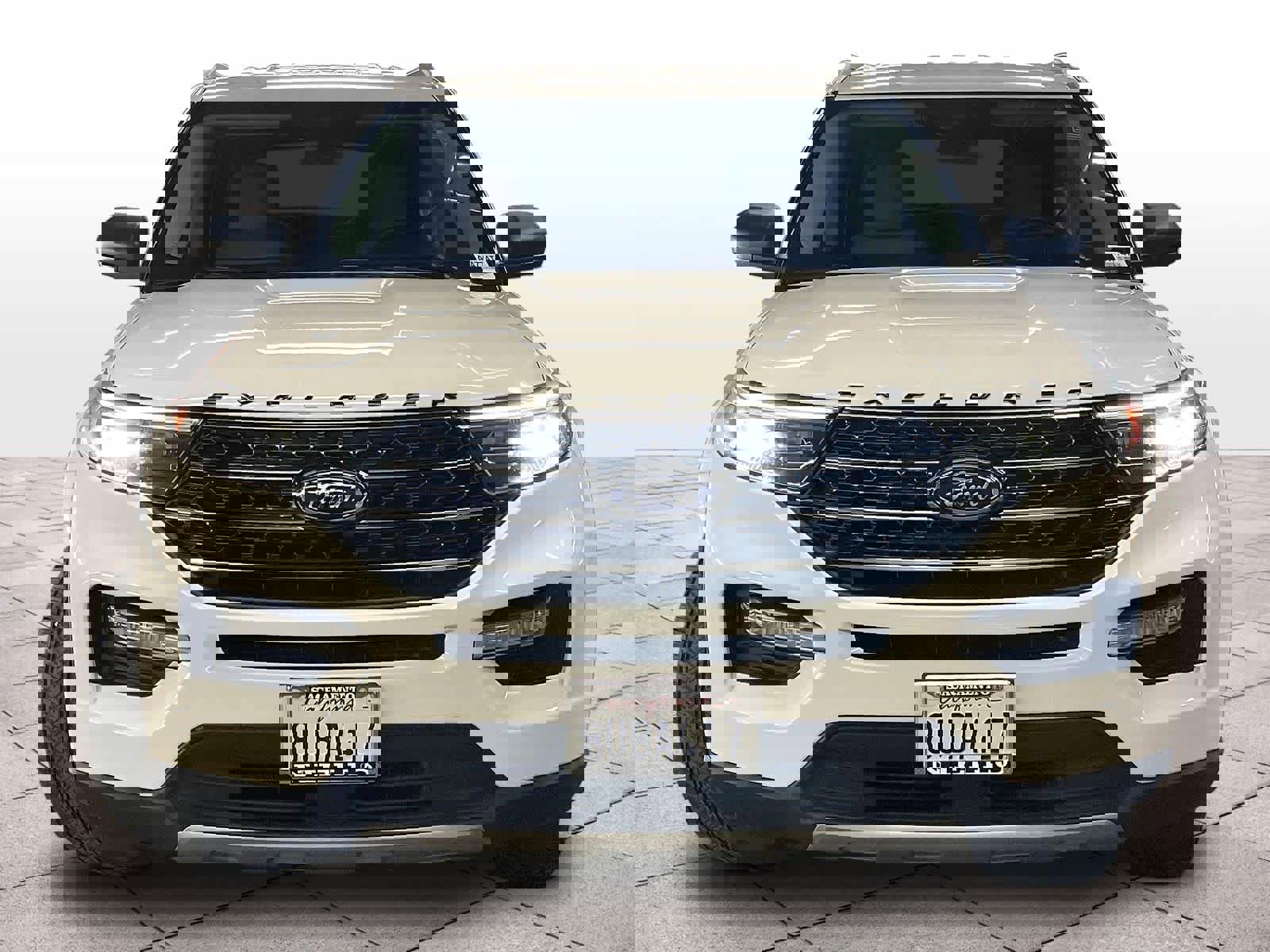 Used 2020 Ford Explorer XLT w/ Equipment Group 202A image 3