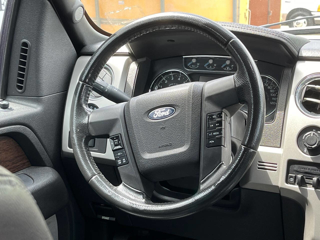 Used 2013 Ford F150 Lariat w/ Luxury Equipment Group image 12