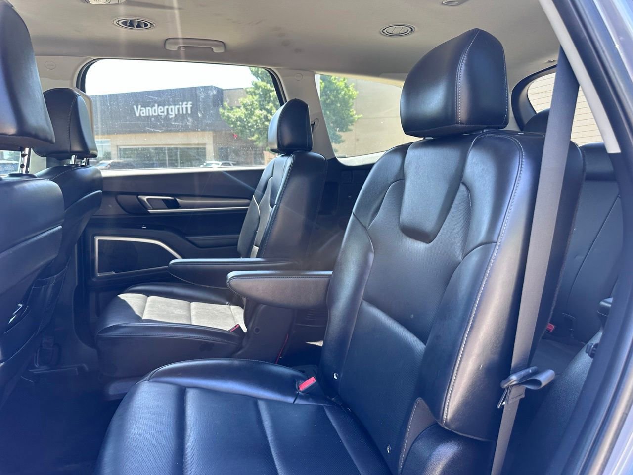 Used 2022 Kia Telluride S FWD image 18