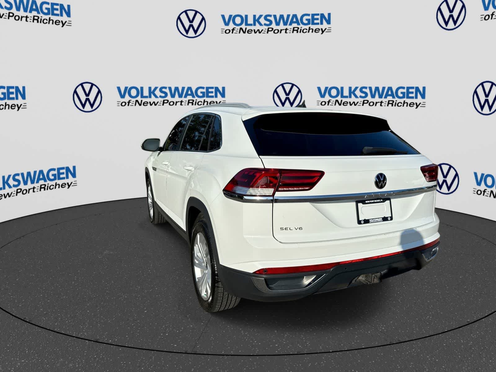 Used 2021 Volkswagen Atlas Cross Sport SEL FWD image 12